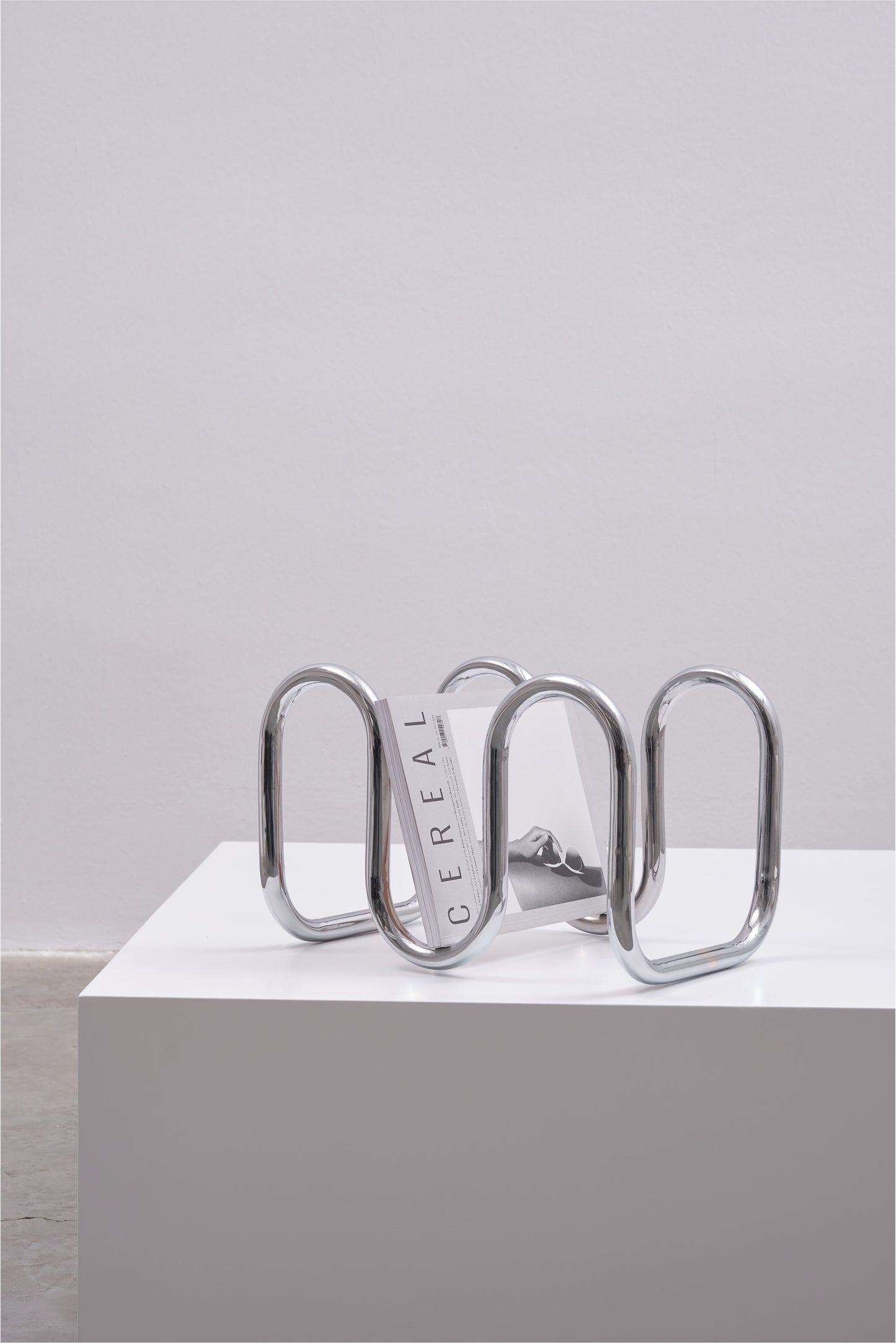 LAYER MAGAZINE RACK METAL