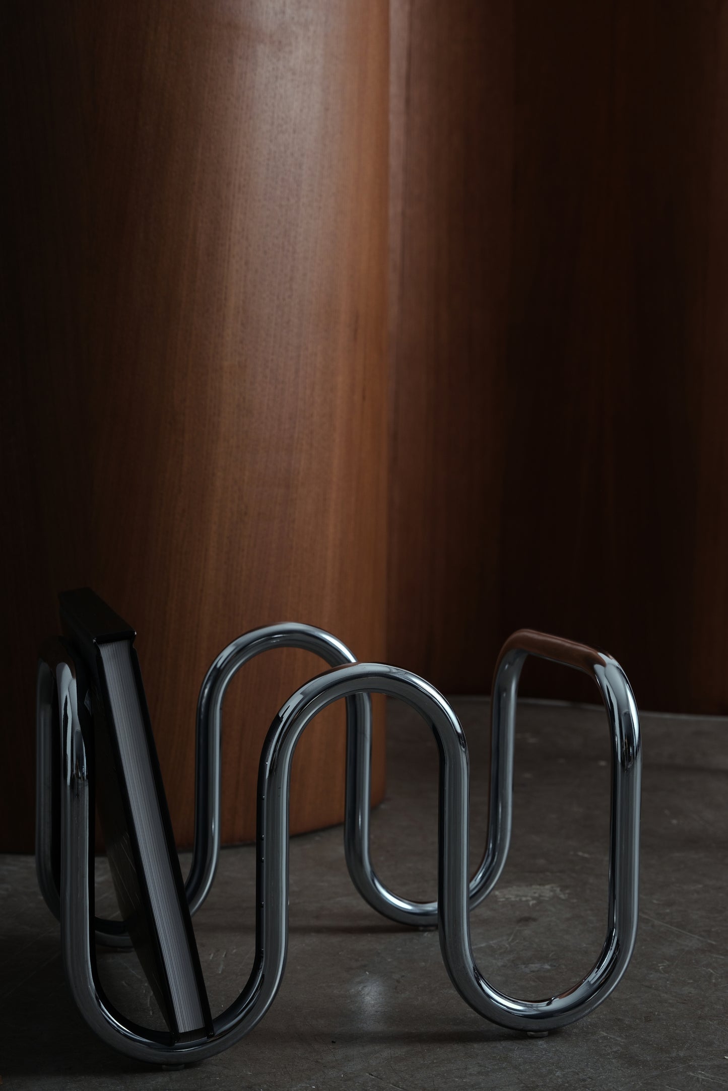 LAYER MAGAZINE RACK METAL