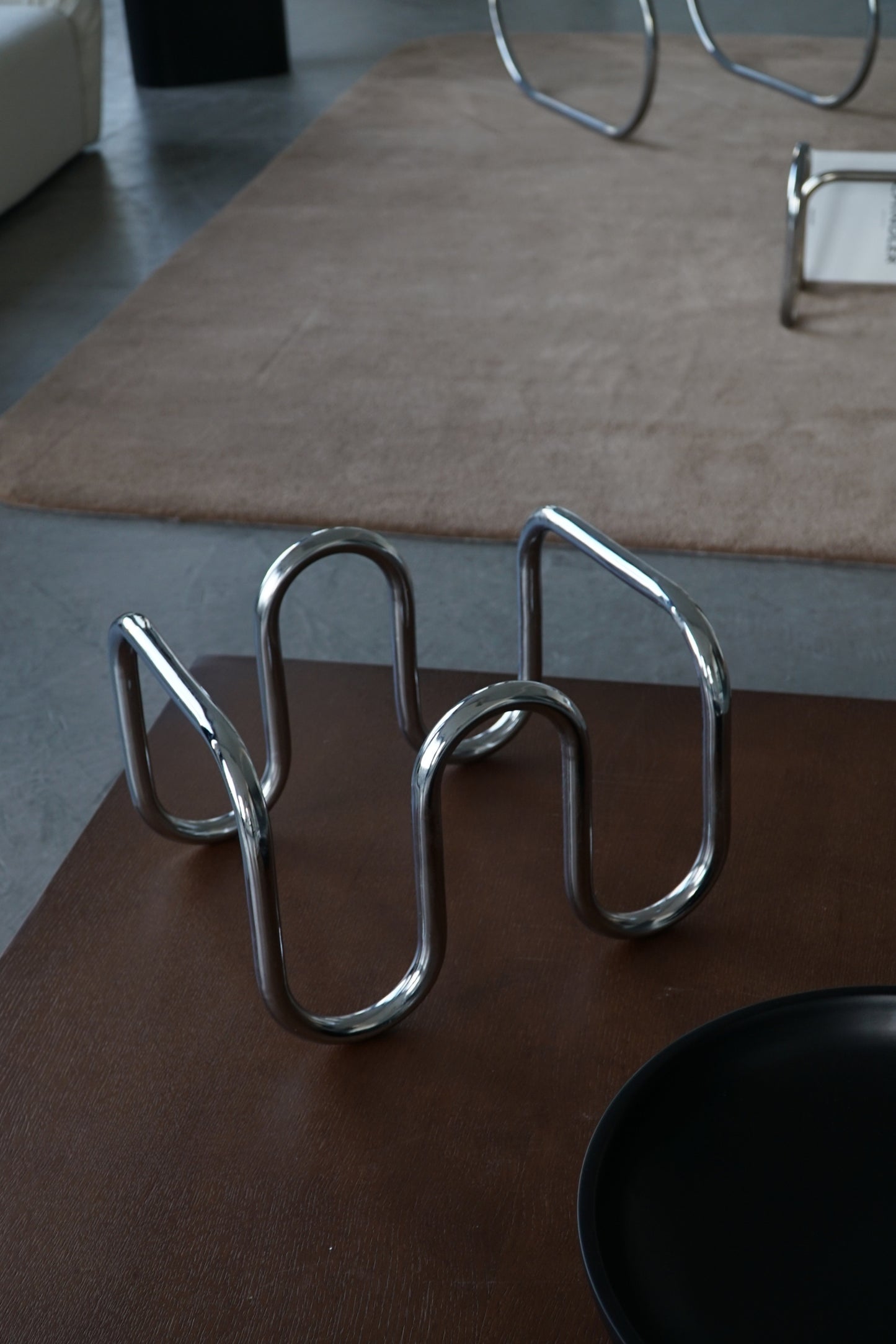 LAYER MAGAZINE RACK METAL