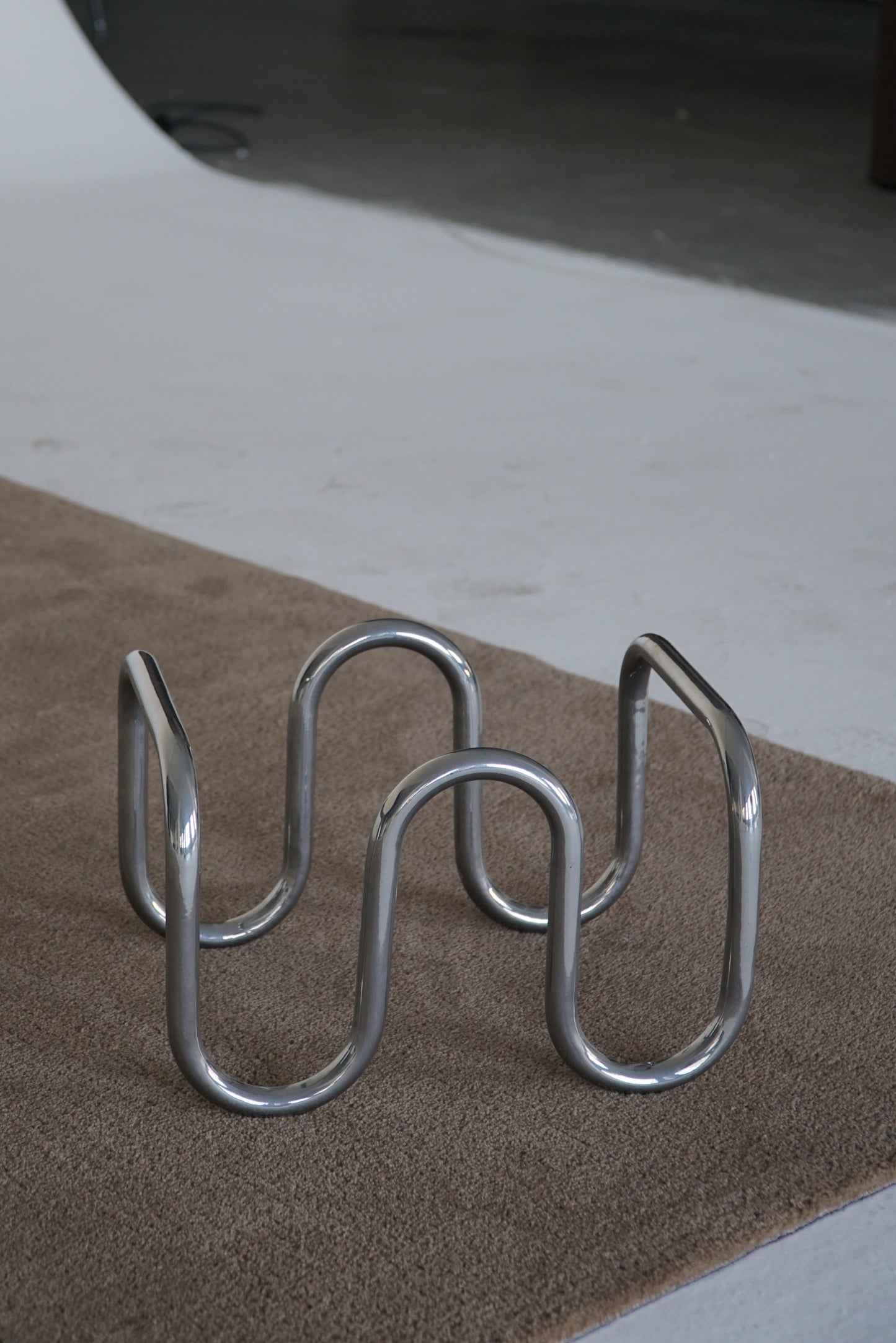 LAYER MAGAZINE RACK METAL
