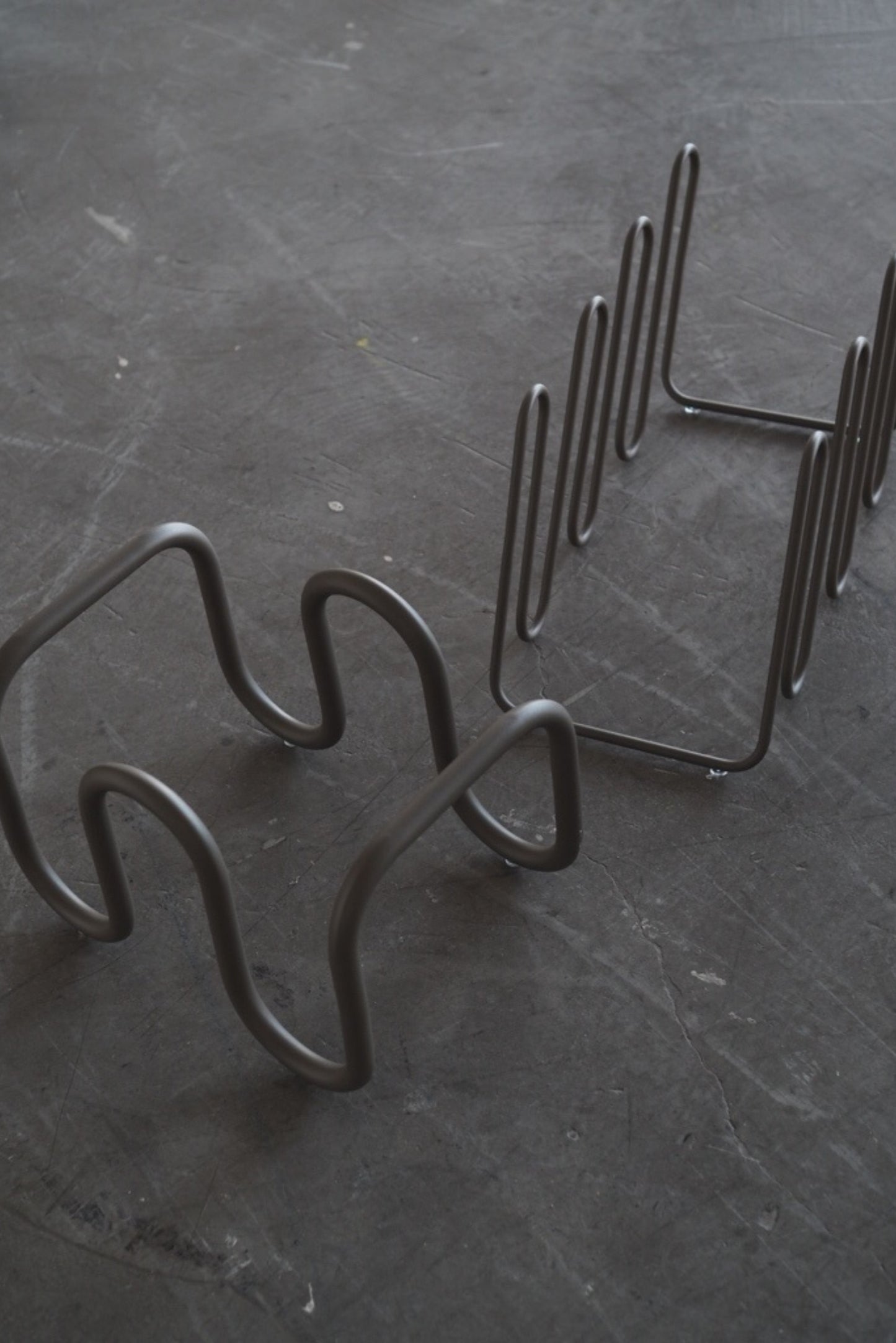 LAYER MAGAZINE RACK MINK