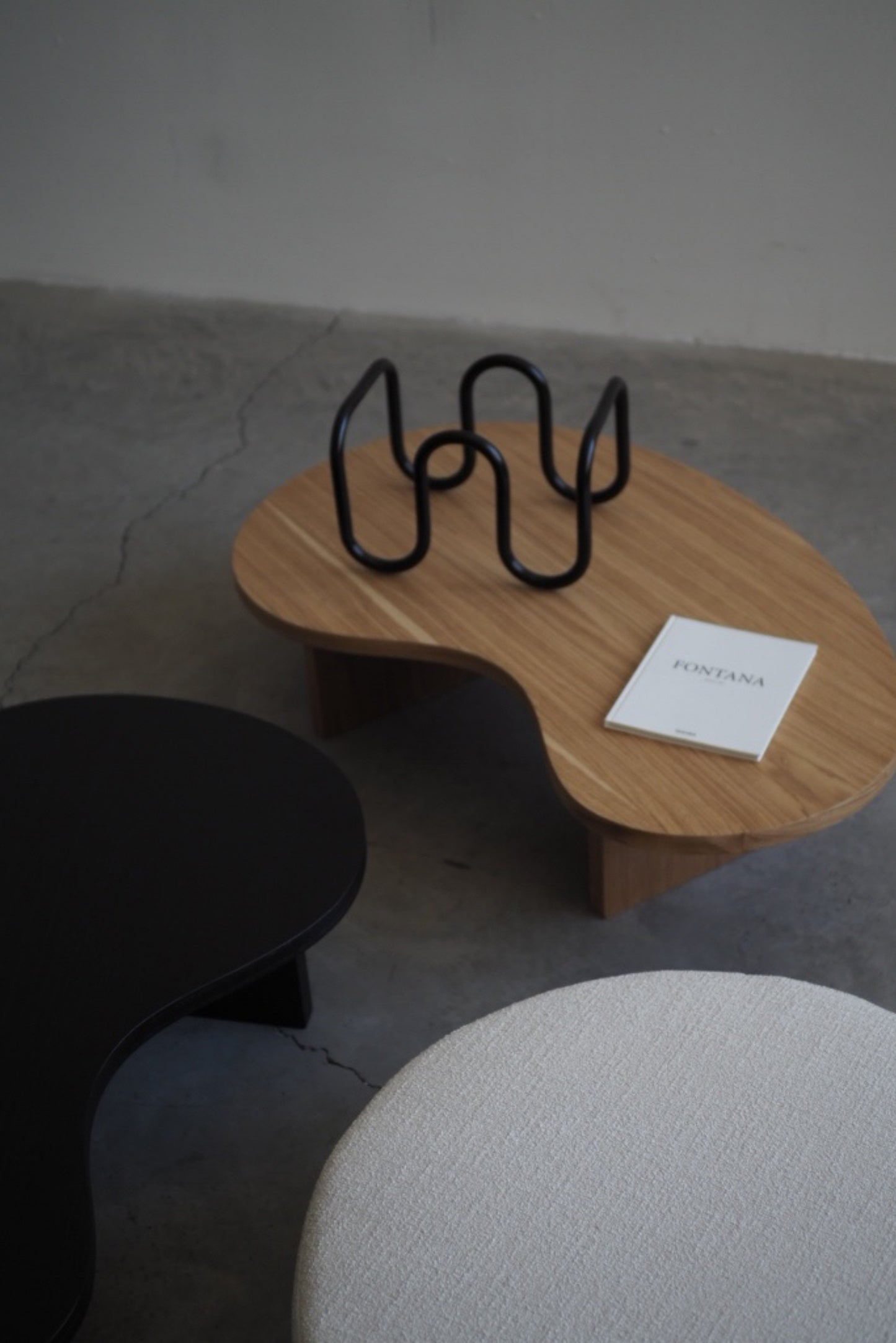 LAYER MAGAZINE RACK BLACK