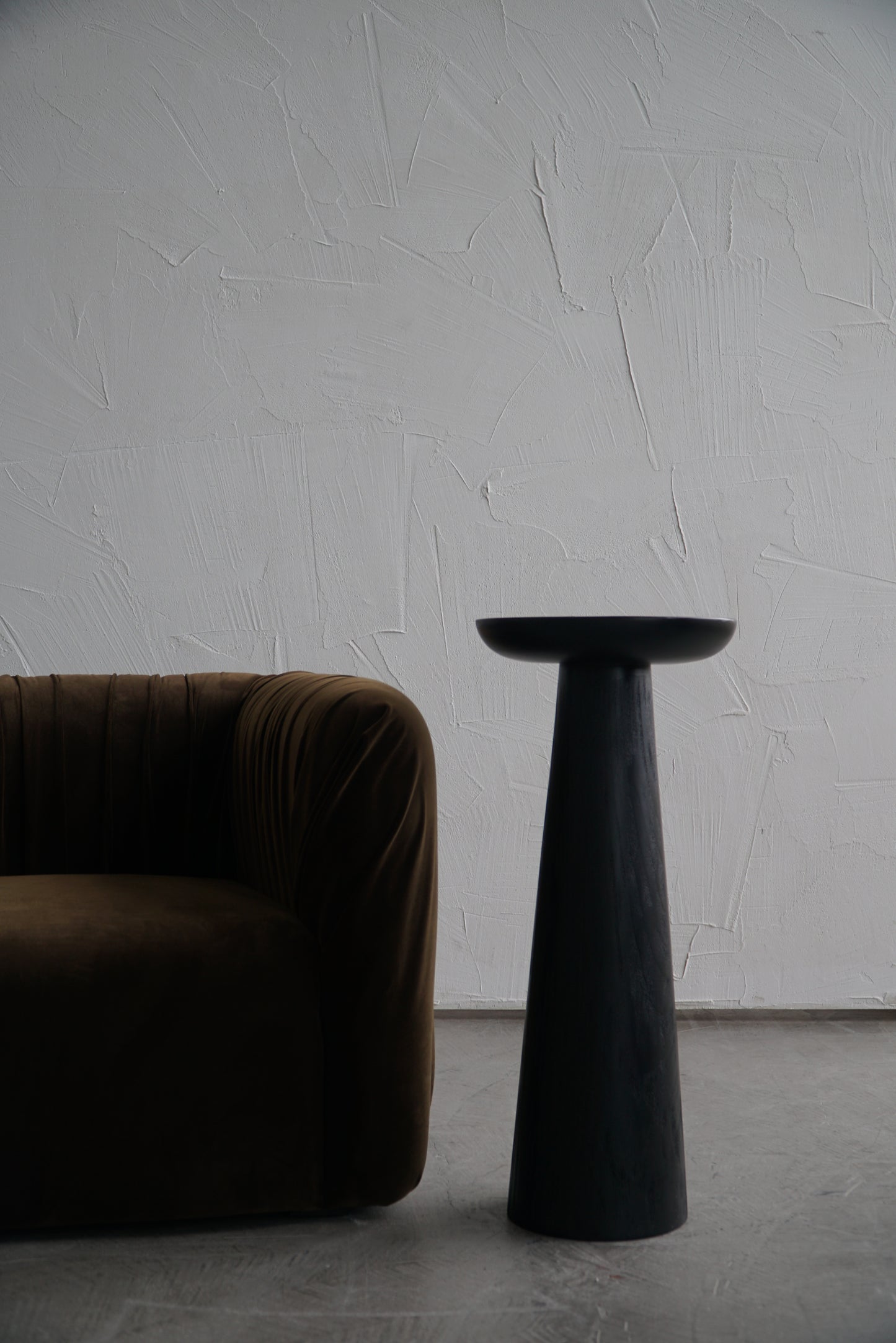 MUSHROOM SIDE TABLE-BLACK COLOUR-NO:1