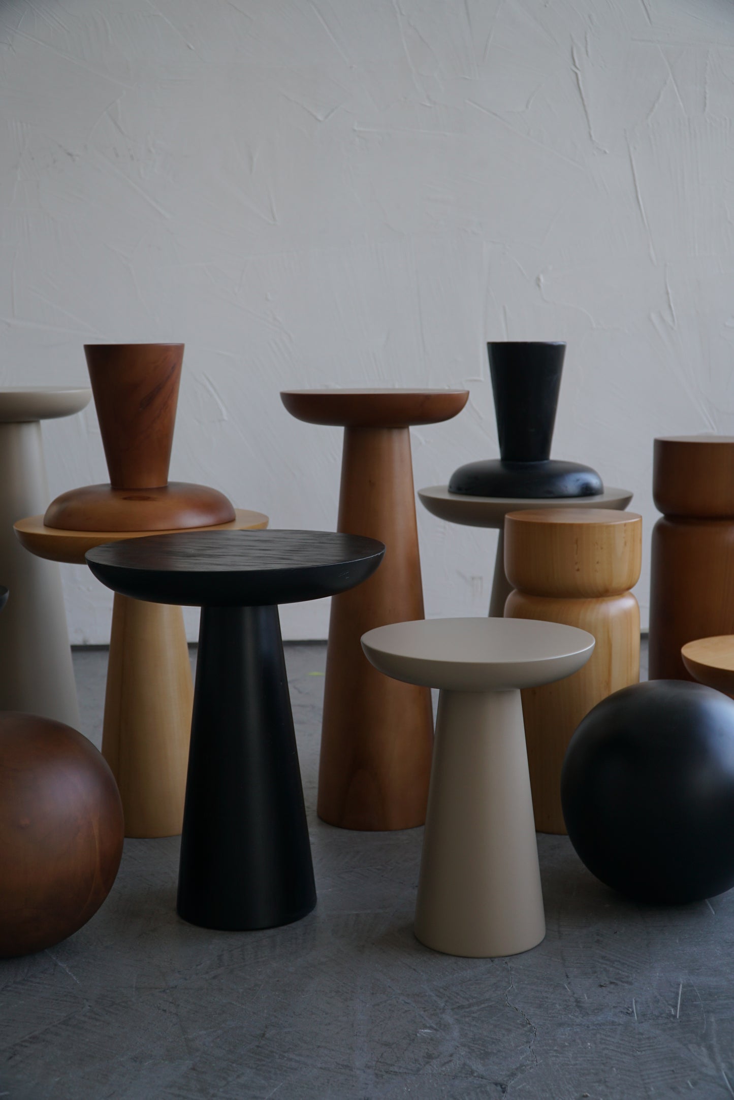 MUSHROOM SIDE TABLE-BLACK COLOUR-NO:3