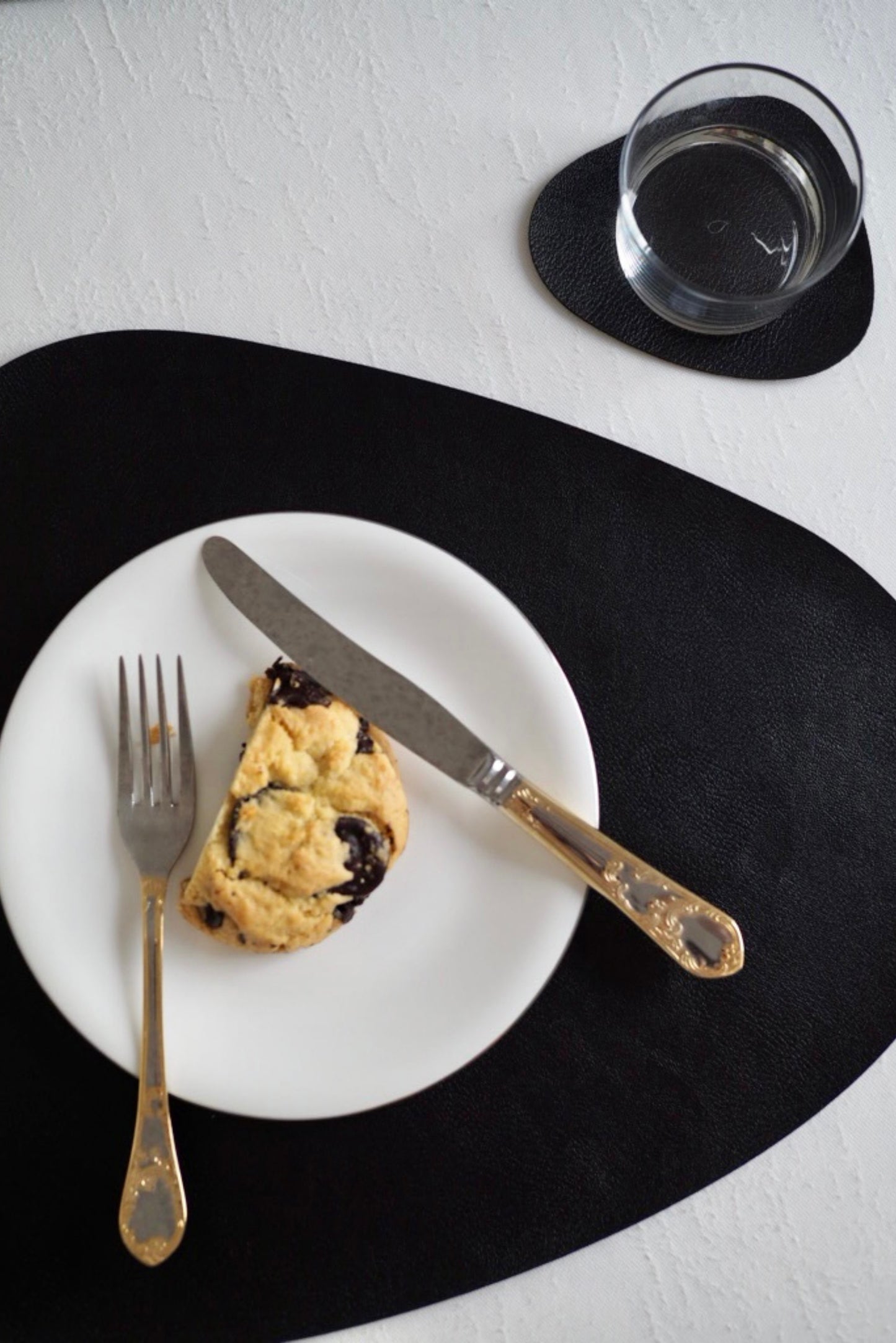 Minimalist Black PU Leather Placemat & Coaster Set (6 Pieces)
