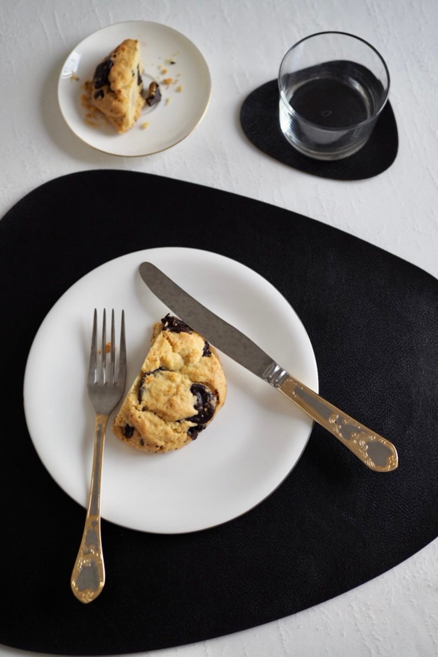 Minimalist Black PU Leather Placemat & Coaster Set (6 Pieces)
