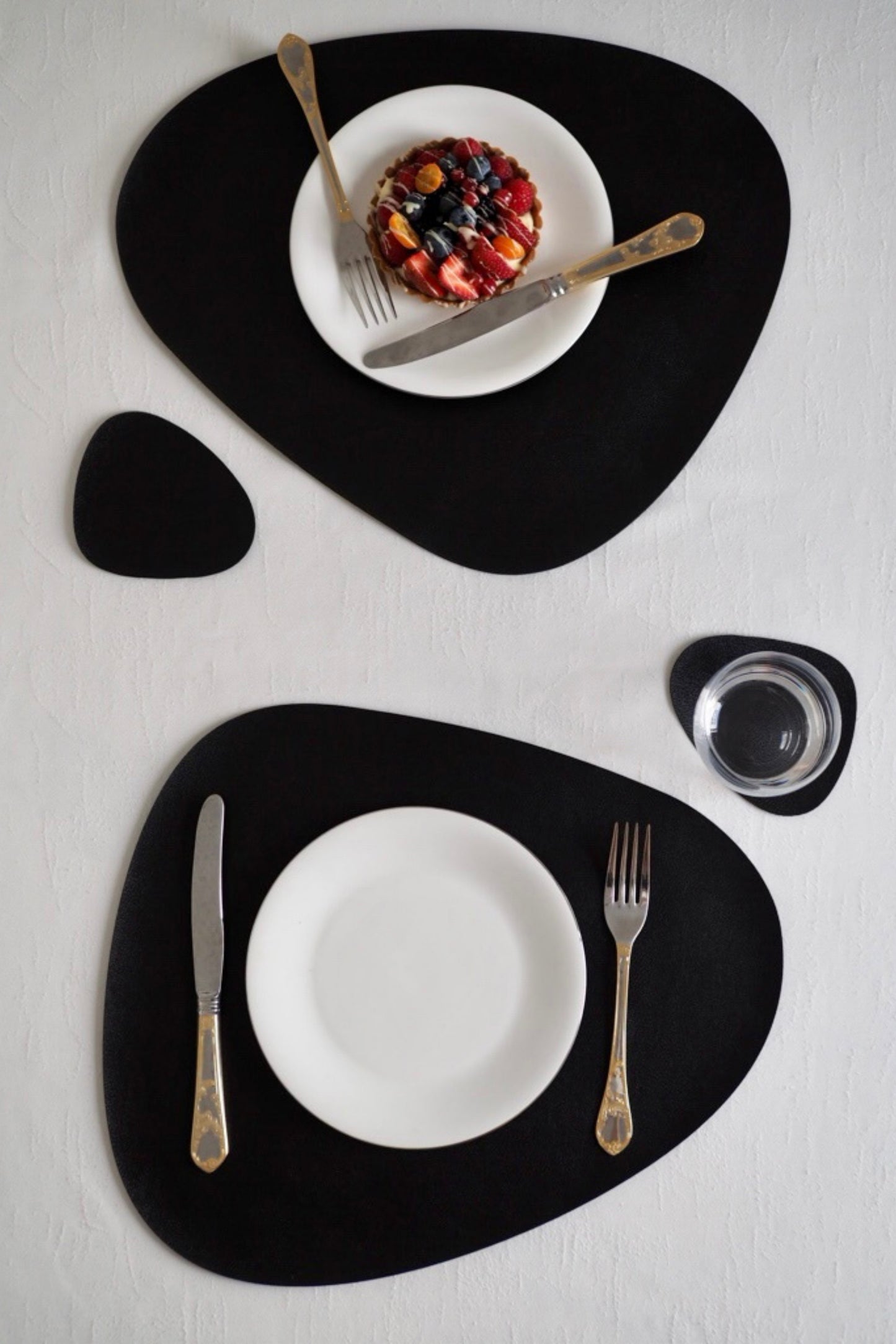 Minimalist Black PU Leather Placemat & Coaster Set (6 Pieces)