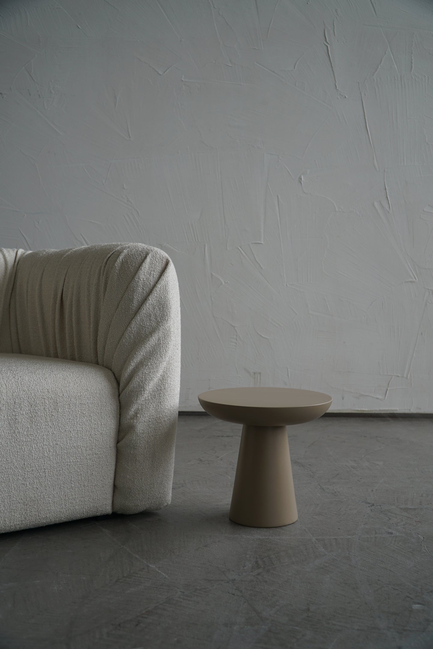 MUSHROOM SIDE TABLE-MINK COLOUR-NO:4
