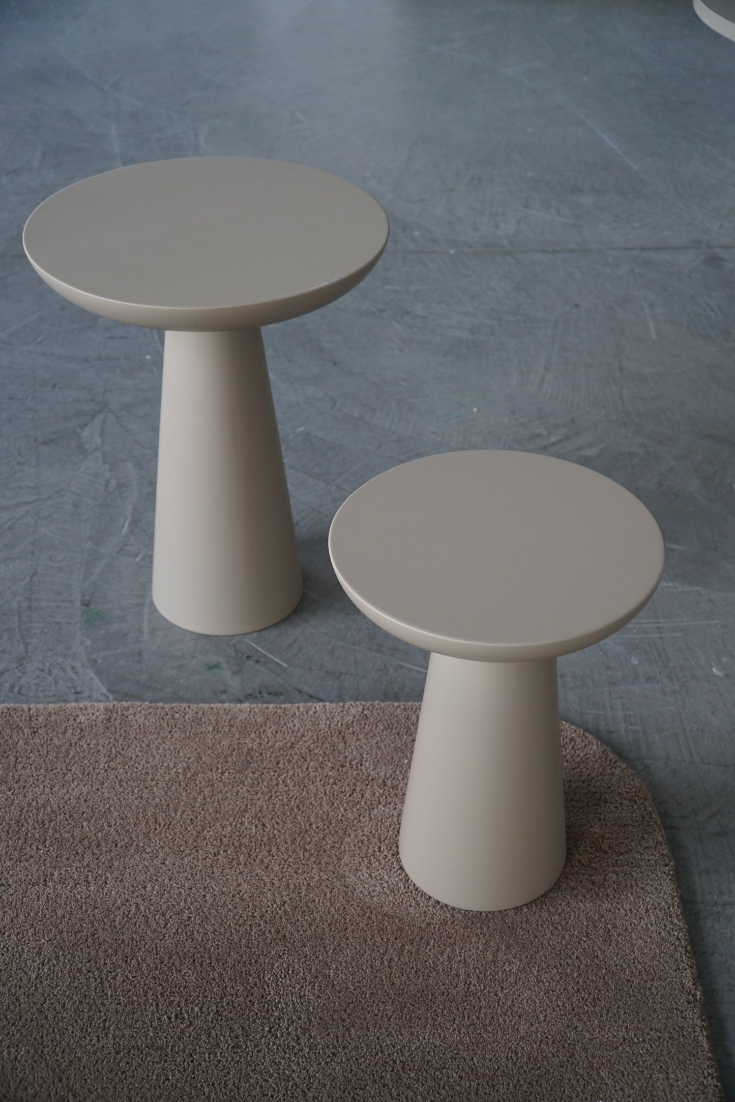 MUSHROOM SIDE TABLE-MINK COLOUR-NO:2