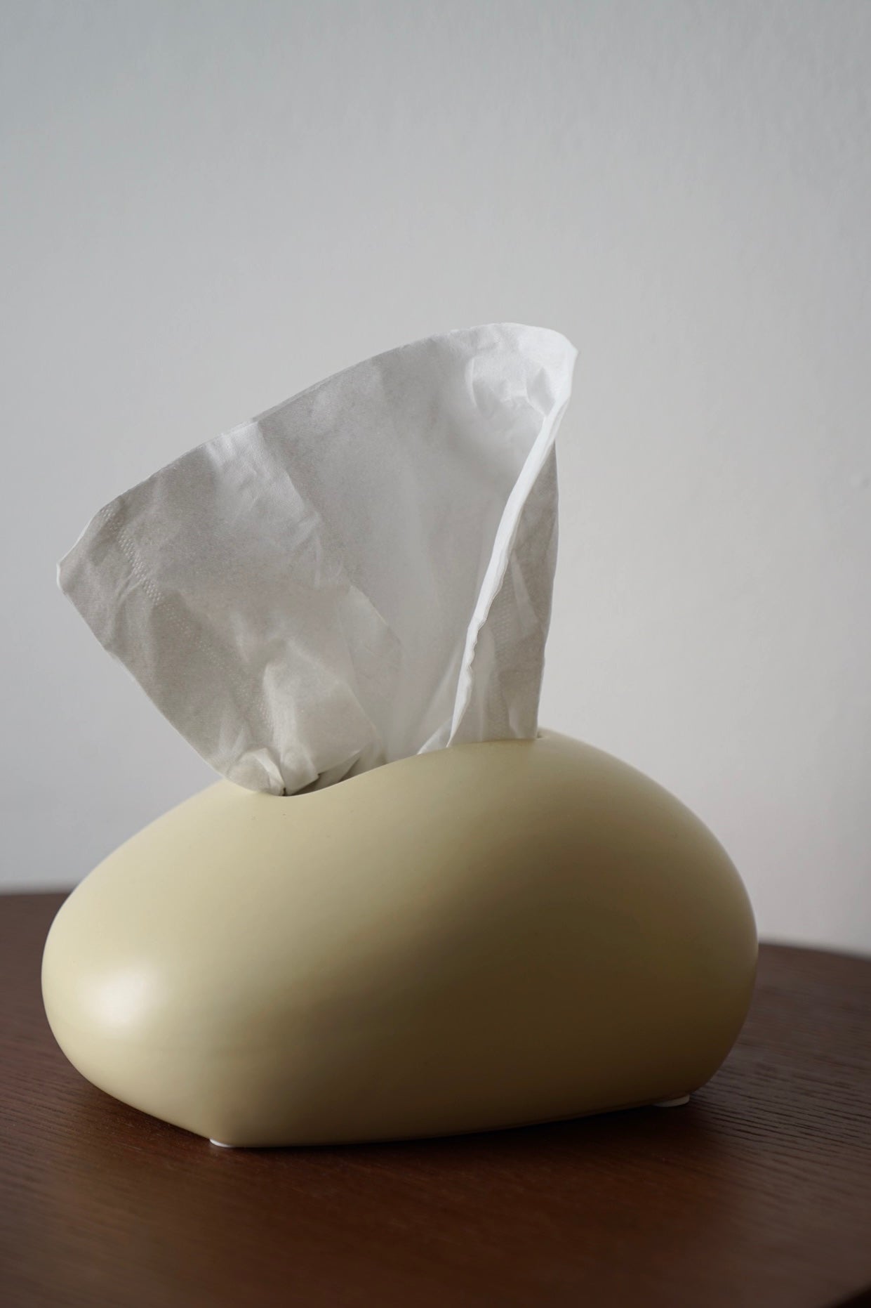 Amorphe Ceramic Decorative Tissue Holder Butter Yellow